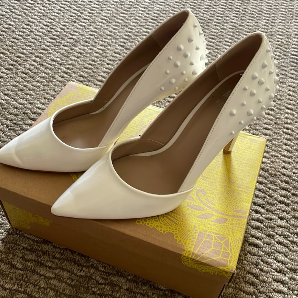 Mix on.6 heels! White heels